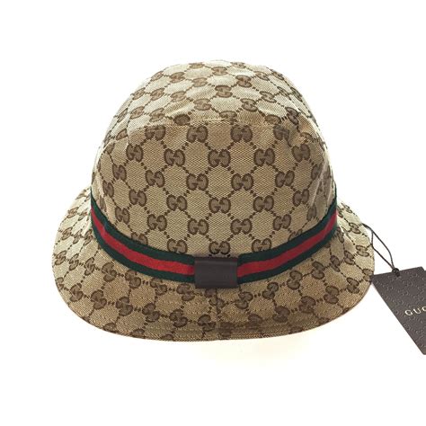 gucci bucket hat twitter